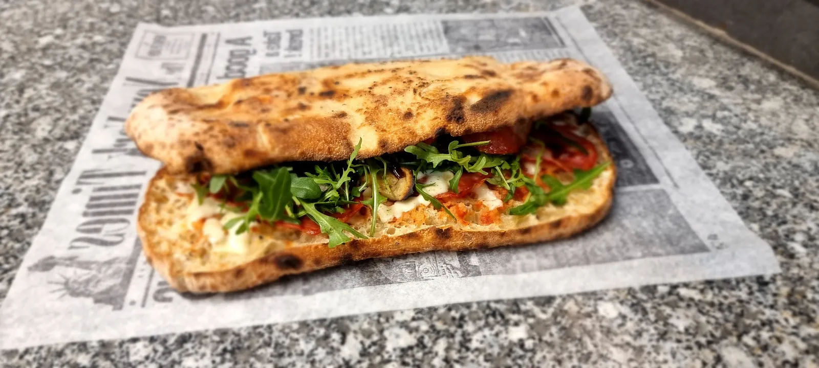 Panuozzos · sandwichs napolitains chez Pizz’en Seyne